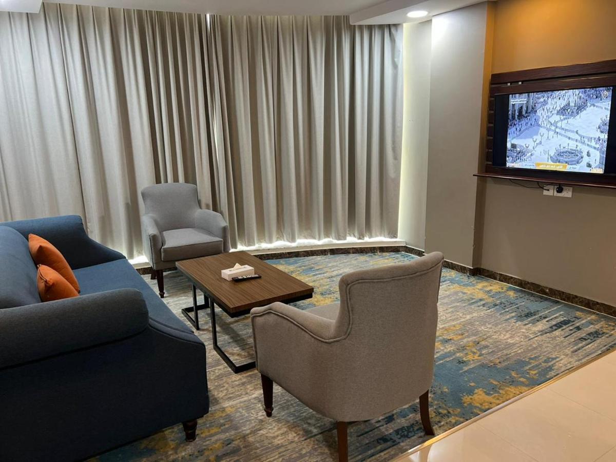 Remaz Suites Hotel Jubail Bagian luar foto