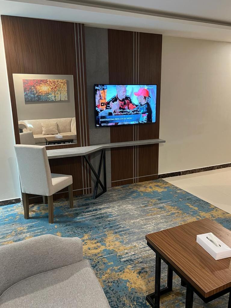 Remaz Suites Hotel Jubail Bagian luar foto