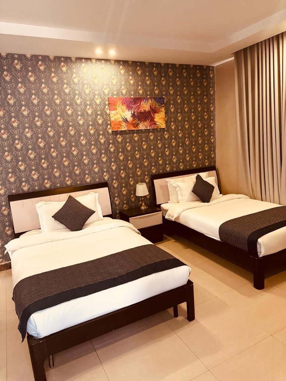 Remaz Suites Hotel Jubail Bagian luar foto