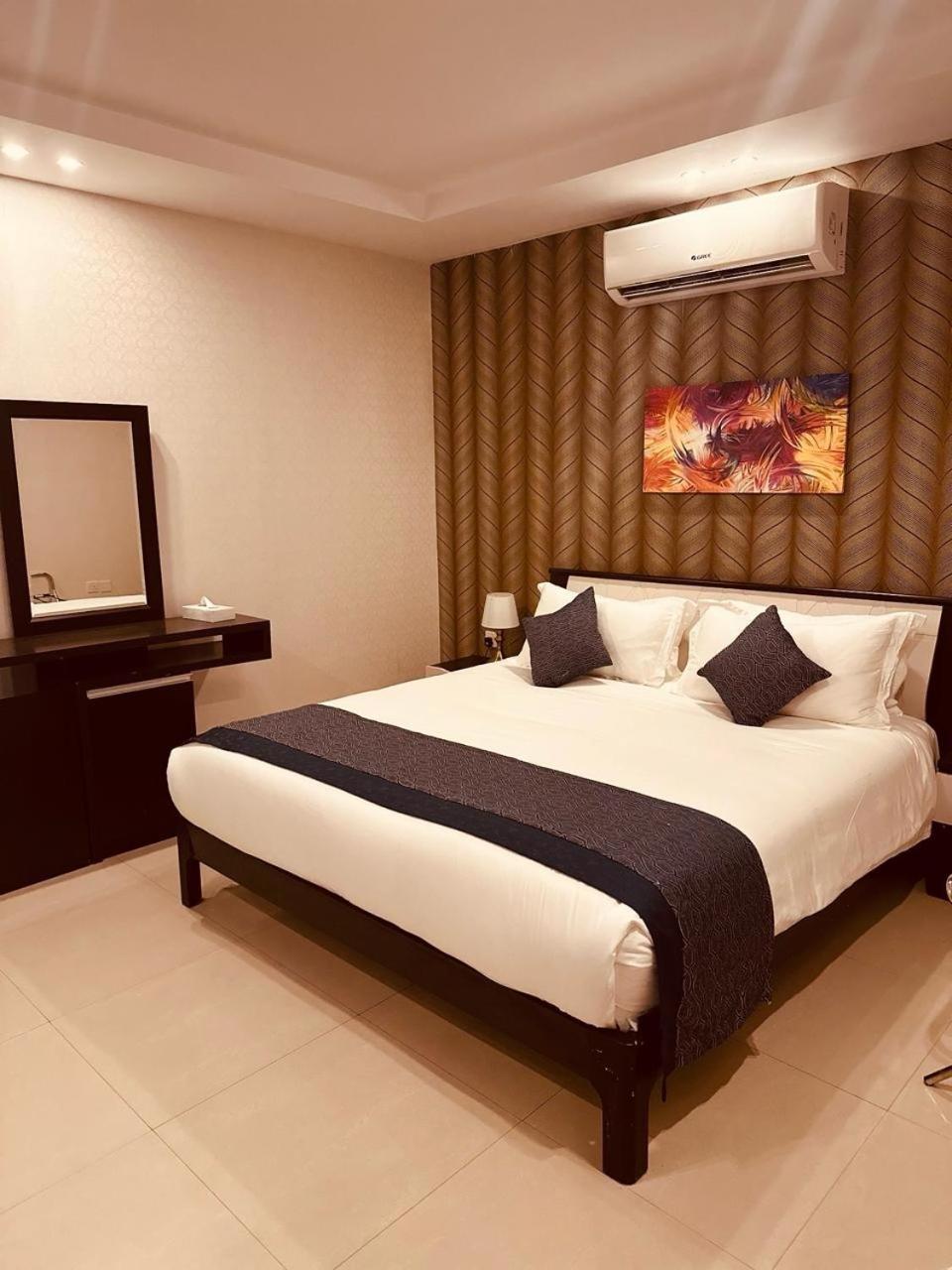 Remaz Suites Hotel Jubail Bagian luar foto