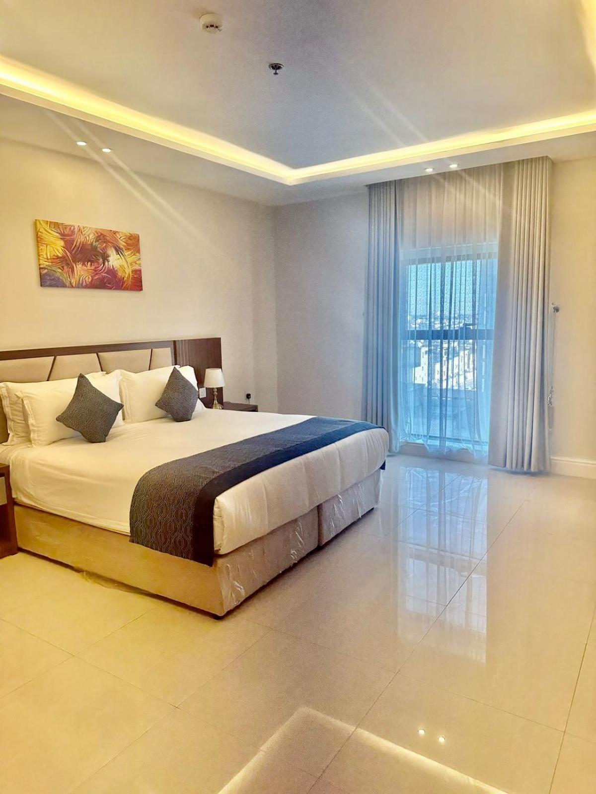 Remaz Suites Hotel Jubail Bagian luar foto