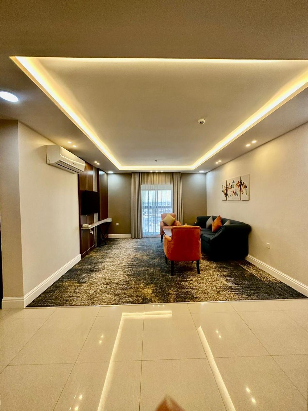 Remaz Suites Hotel Jubail Bagian luar foto