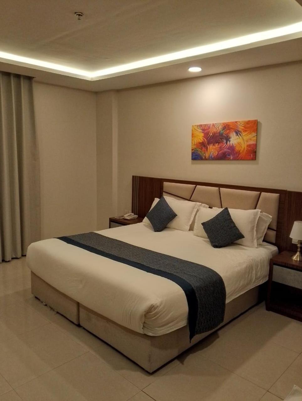 Remaz Suites Hotel Jubail Bagian luar foto